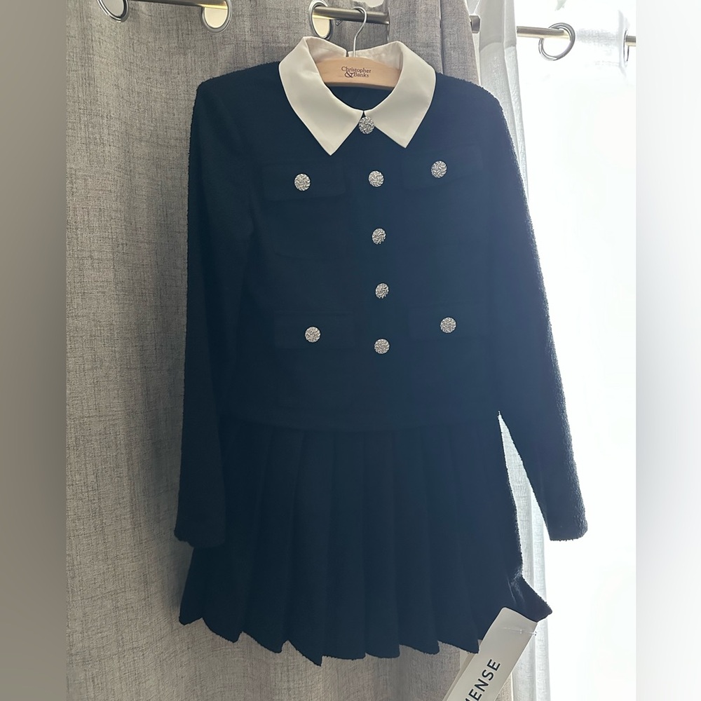 Chic Black and White Long Sleeve Dress